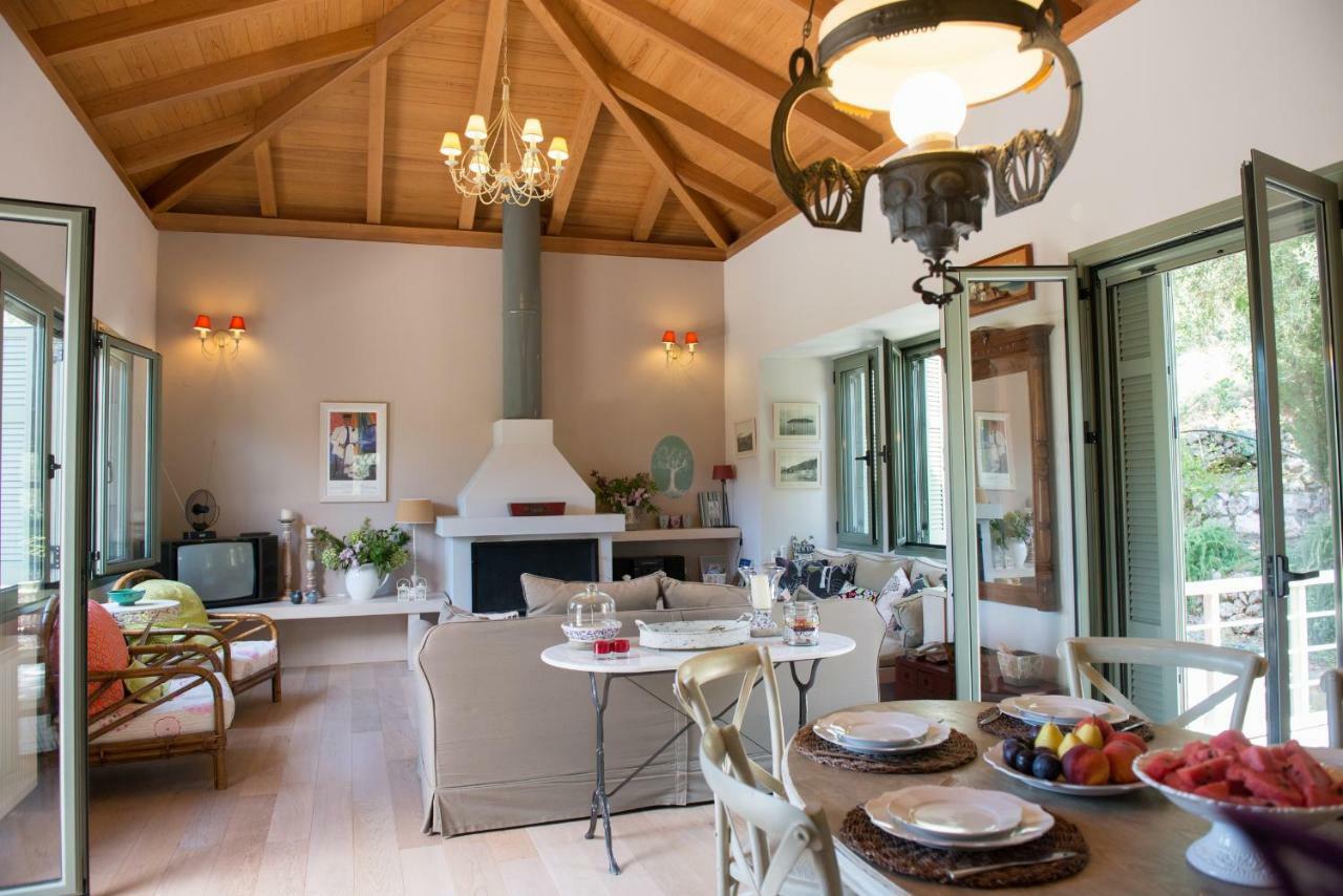 La Casa Rossa Villa Áyios Nikítas Exteriör bild